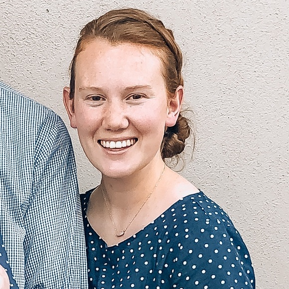 Meet your Posher, Emily - Picture 1 of 1